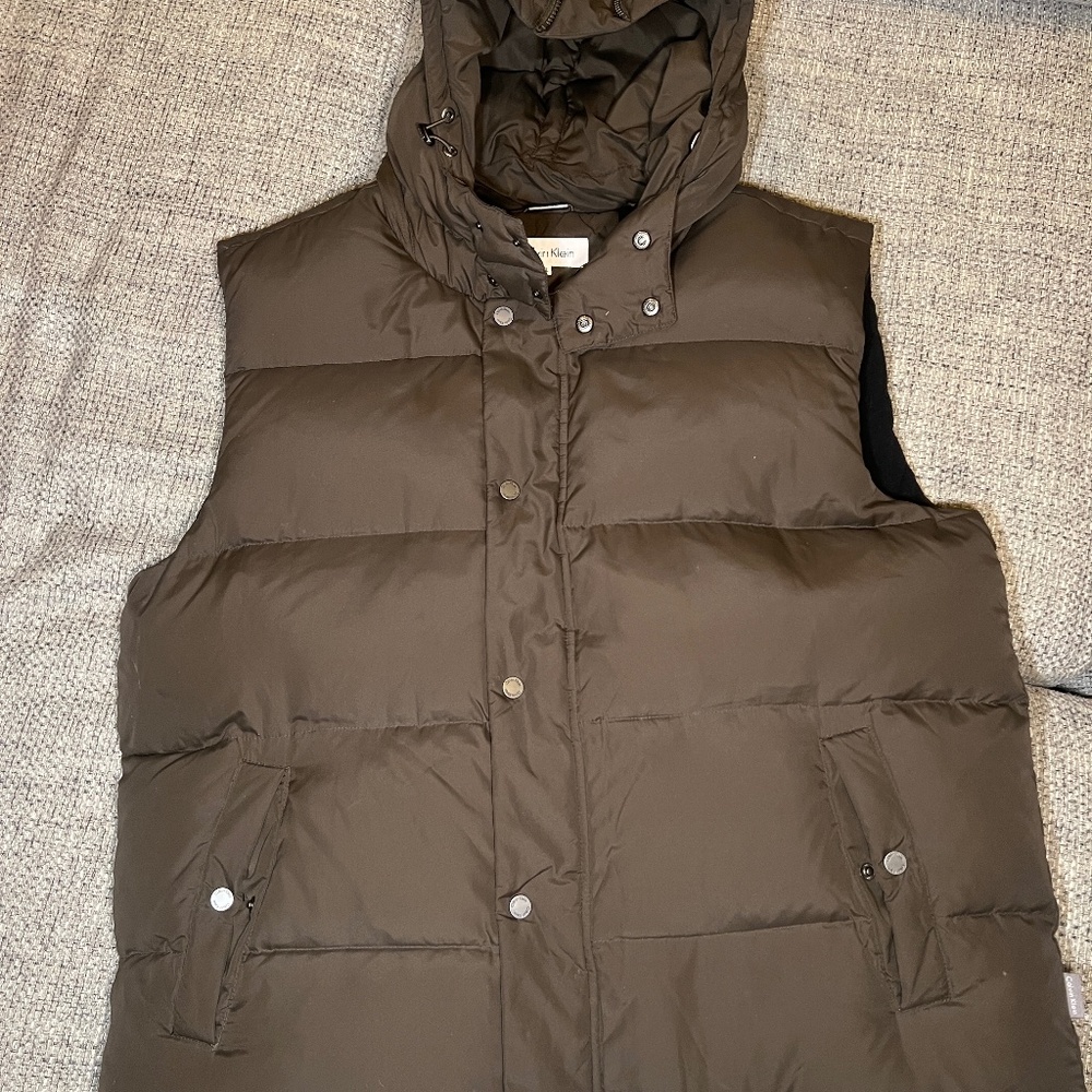 Calvin Klein Hooded Puffer Vest (duck)